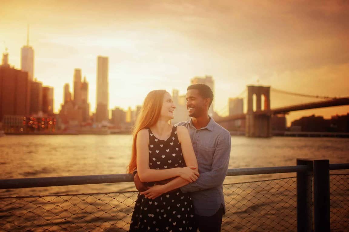 cute couples photos at NYC Brooklyn Bridge