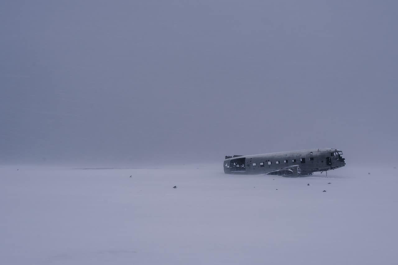 iceland itinerary 5 days | iceland plane crash in winter