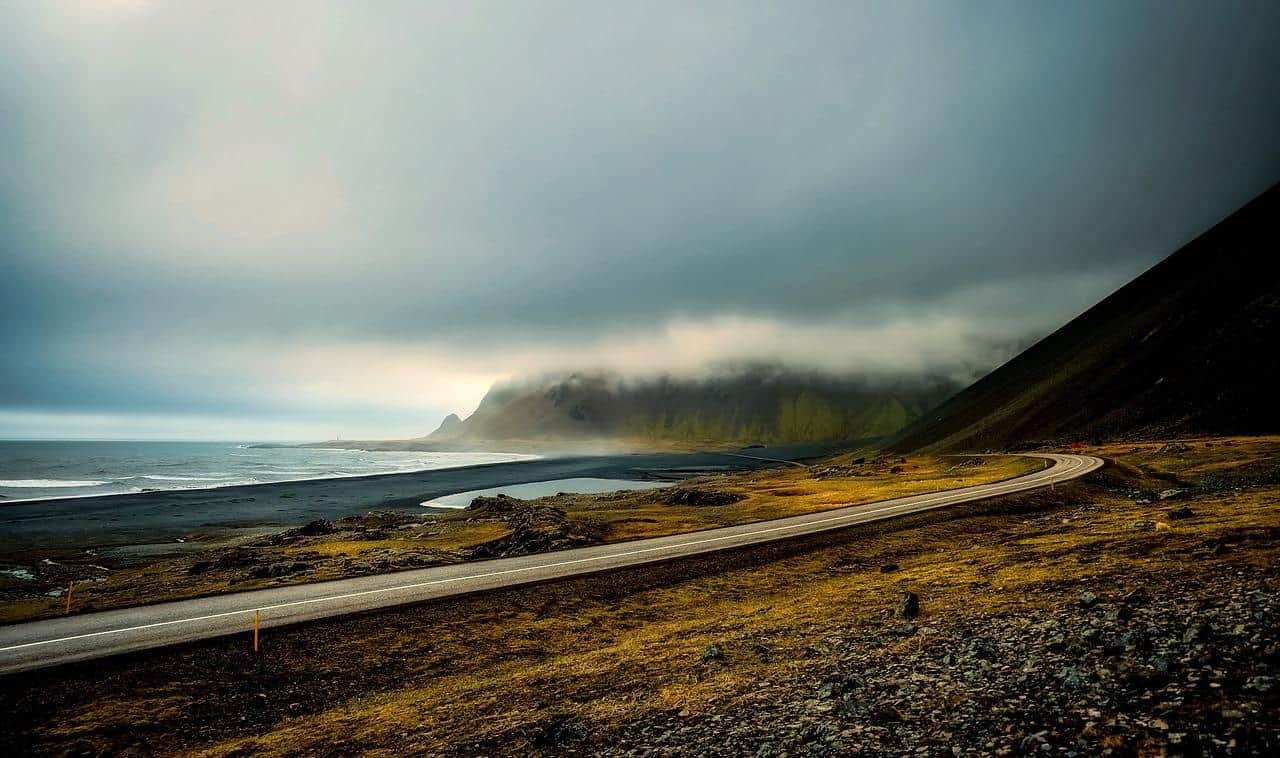 5 Things To Know About Driving In Iceland