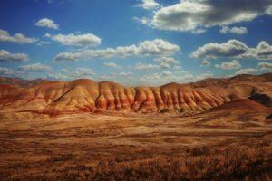 5 Crazy-Cool Oregon Landscapes You Didn't Know Existed | Best Places To Visit In Oregon | Unexpected Places To Find In Oregon | Oregon Hot Springs | Oregon Travel Tips | Painted Hills Oregon | Follow Me Away Travel Blog