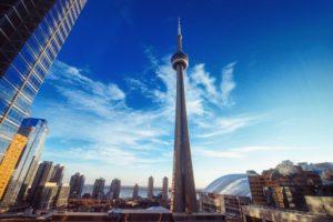 Toronto In A Day: 3 Things You Must Do | Top Things to Do In Toronto | Toronto One Day Itinerary | What To Do In Toronto | Best Places To Eat In Toronto | Free Things To Do In Toronto | Follow Me Away Travel Blog