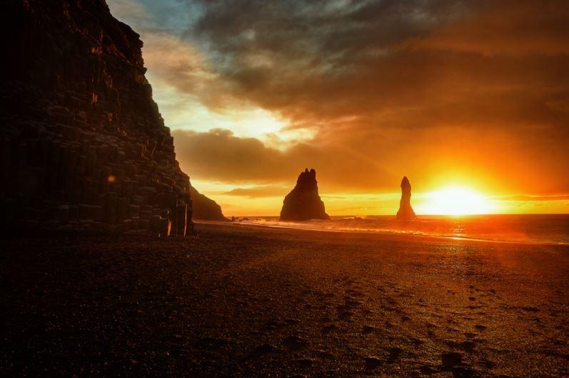 5 Things To Know About Icelandic Beaches | What to Know about beaches in Iceland | What to know before visiting Iceland beaches