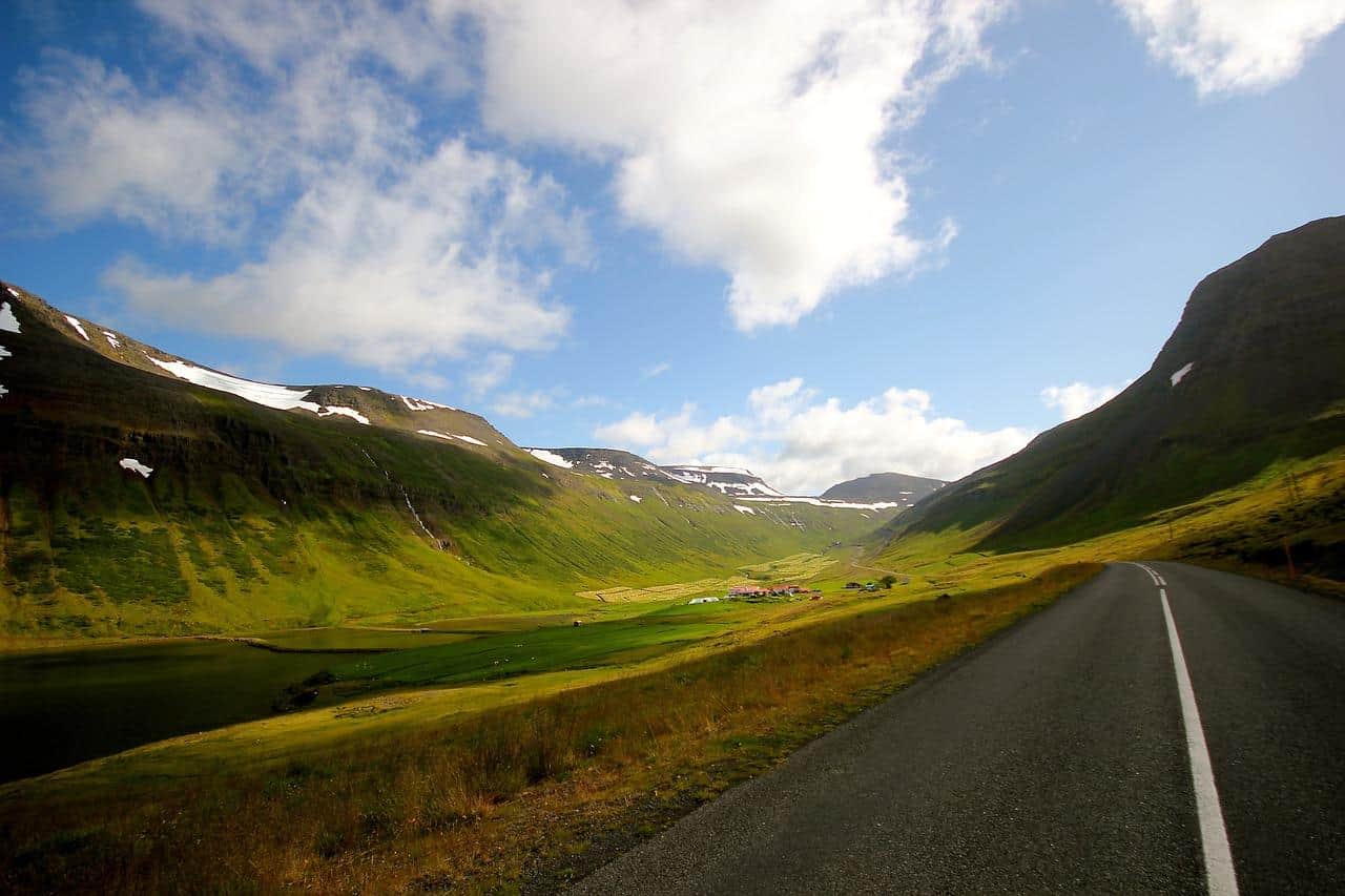 5 Things To Know About Driving In Iceland