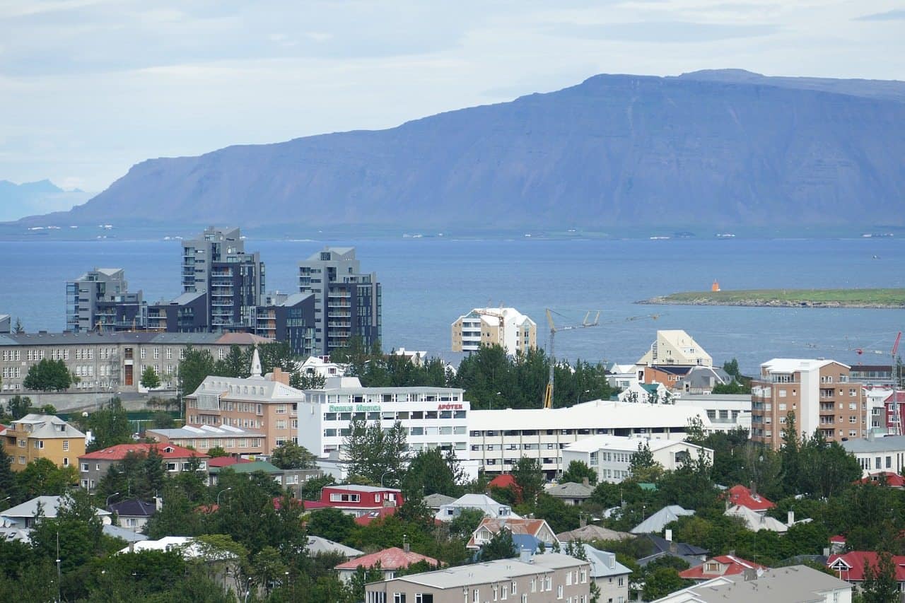 5 Best Easy Hikes In Iceland That Will Blow Your Mind