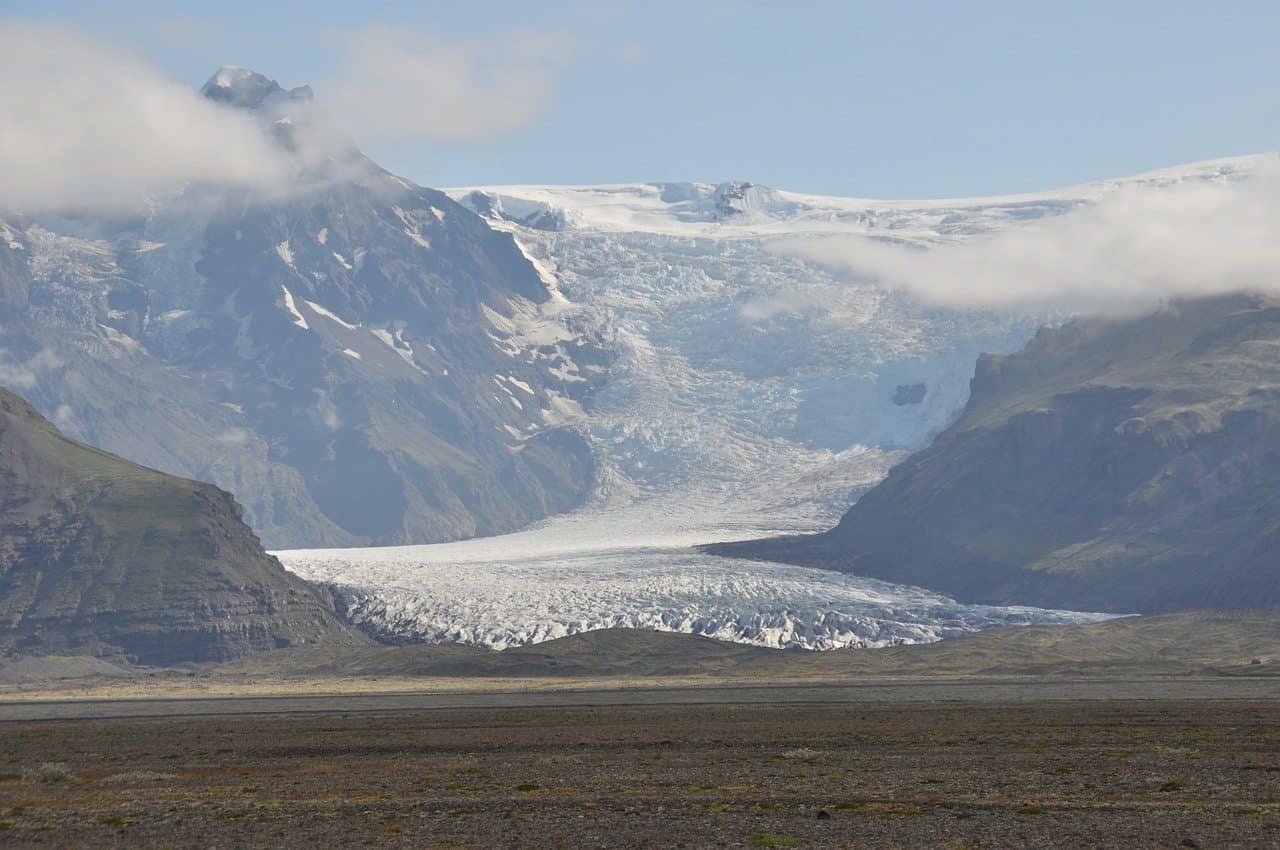 5 Best Easy Hikes In Iceland That Will Blow Your Mind