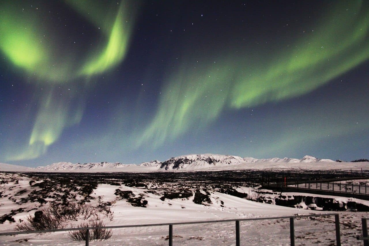 budget iceland travel tips go during winter