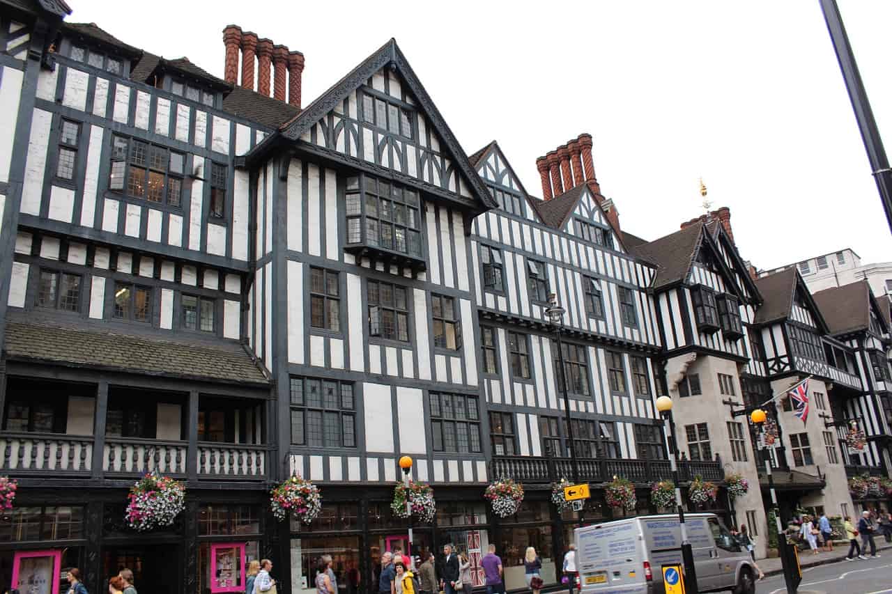 visit soho on your london itinerary