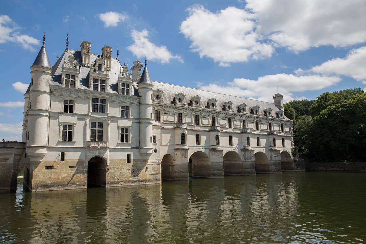 Best Day Trips From Paris includes visiting the Loire Valley palaces