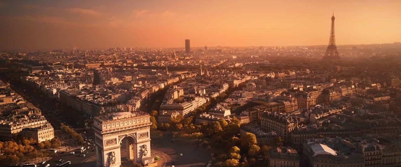 10 Stops To Include On The Perfect Paris Itinerary | Arc De Triomph and Eiffel Tower