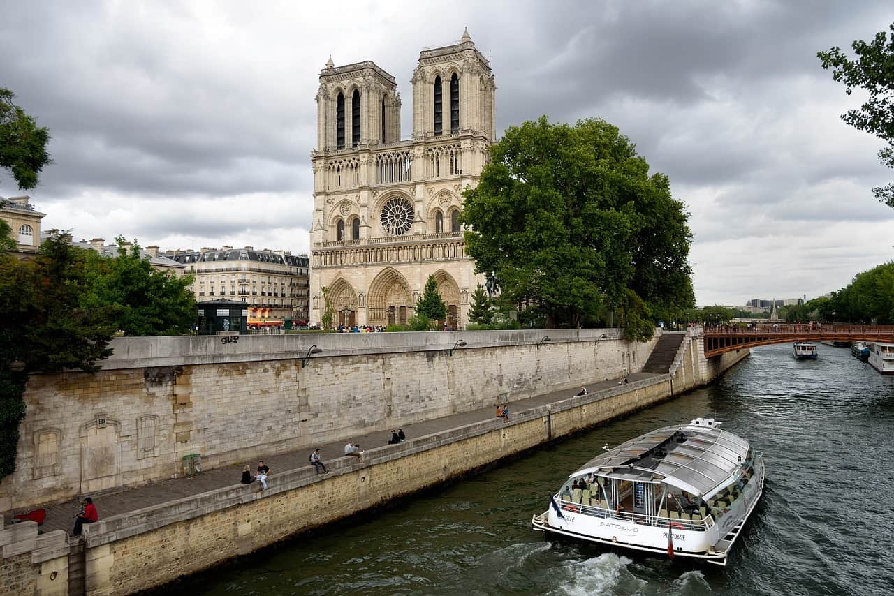 Visit Notre Dame Cathedral during your paris itinerary 