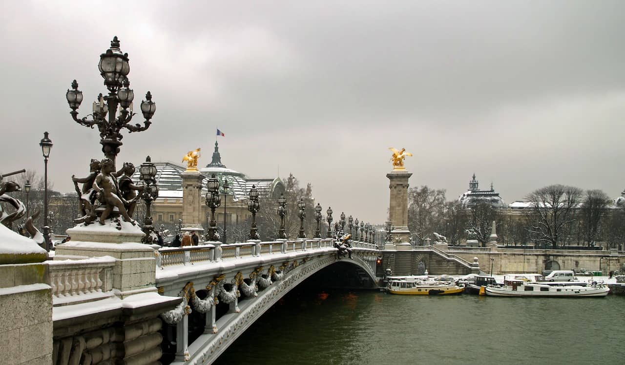 bridges in Paris | paris in winter