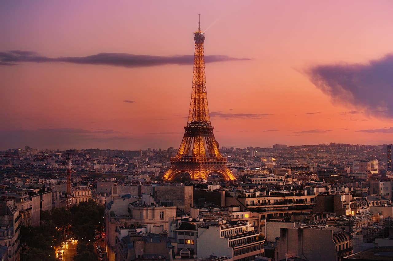 eiffel tower sunset view from the arc de triumph 