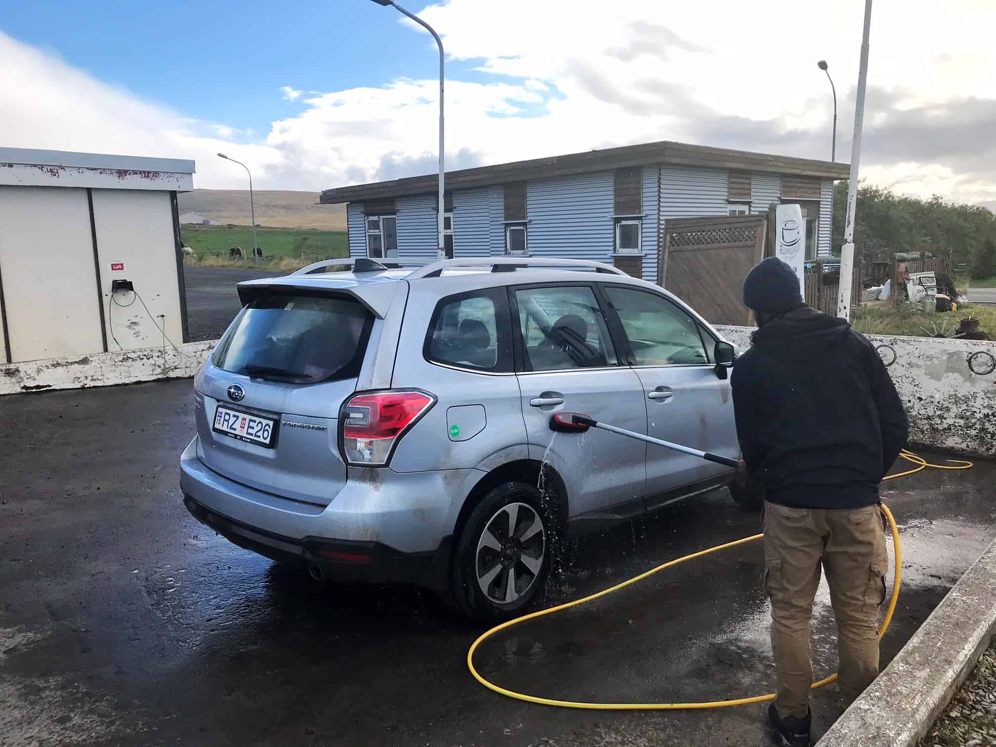 car wash at gas stations in iceland 