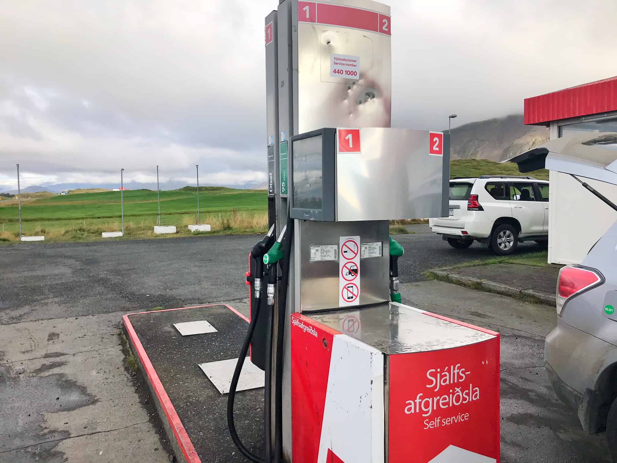 you will need cash currency in Iceland for getting gas in Iceland | cash money in Iceland is necessary for gas if you don't have a pin card