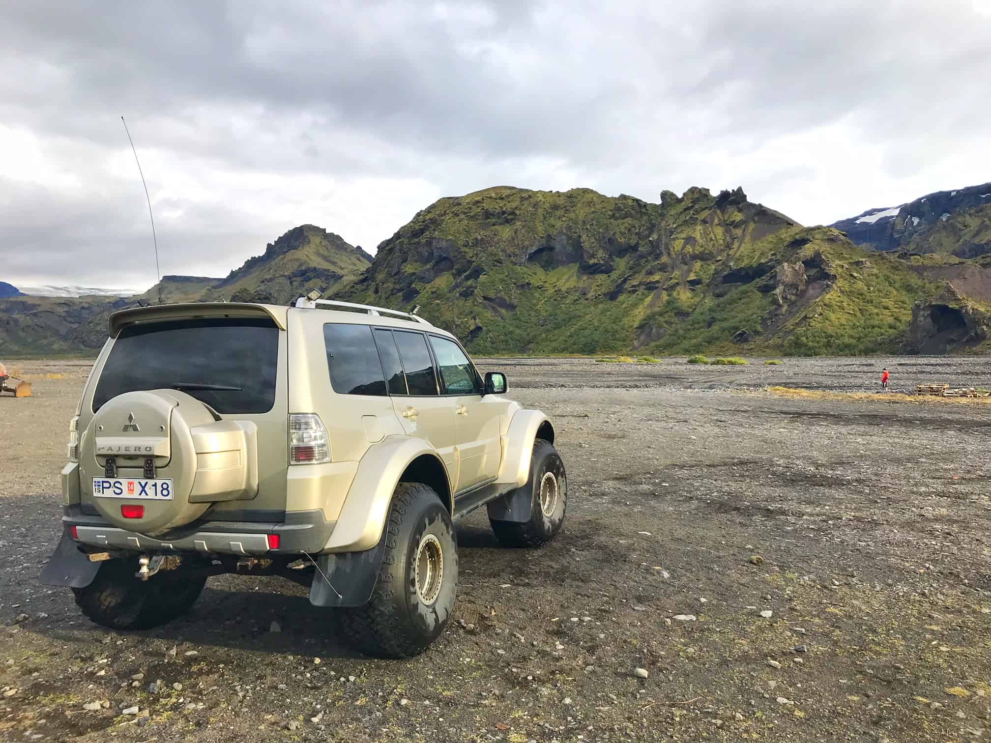 super jeep tours to thorsmork Iceland 