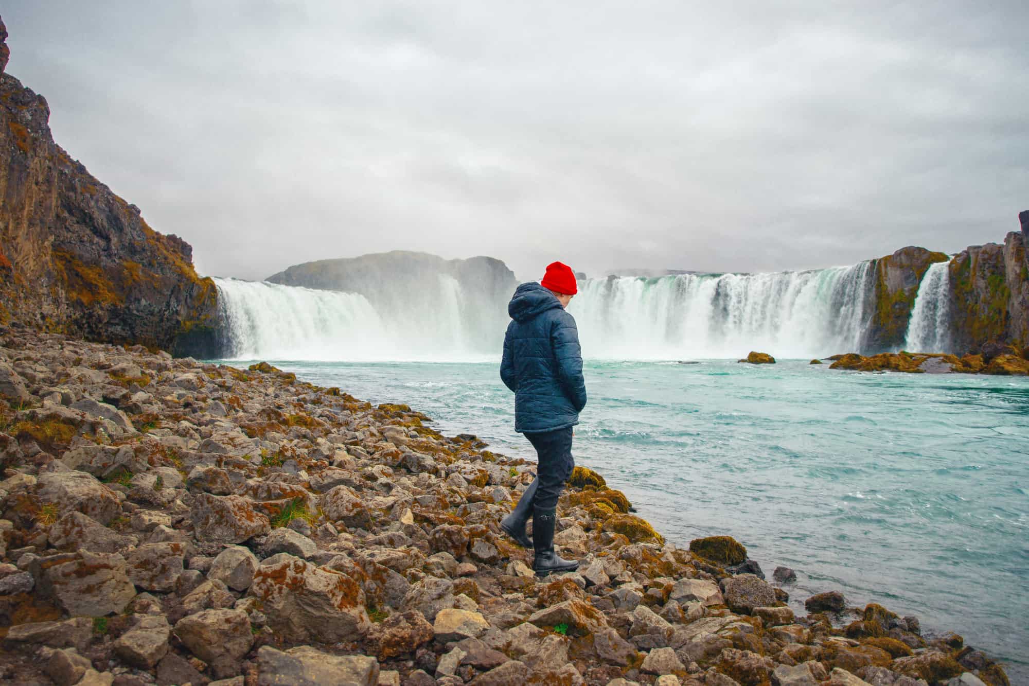 Pack proper clothing when visiting Iceland in Spring | Iceland packing for spring 