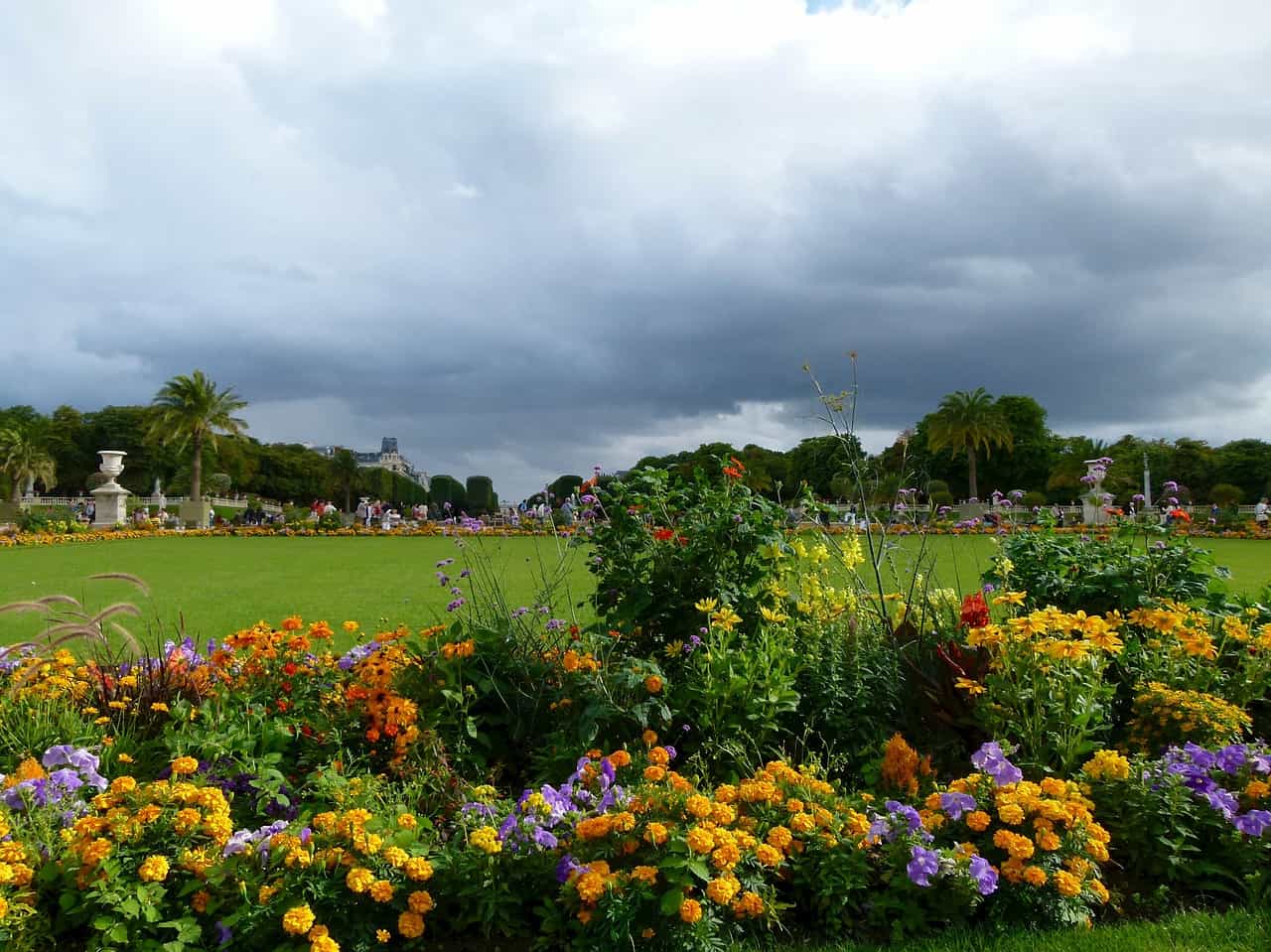 Spring weather in Paris can be rainy or sunny! 