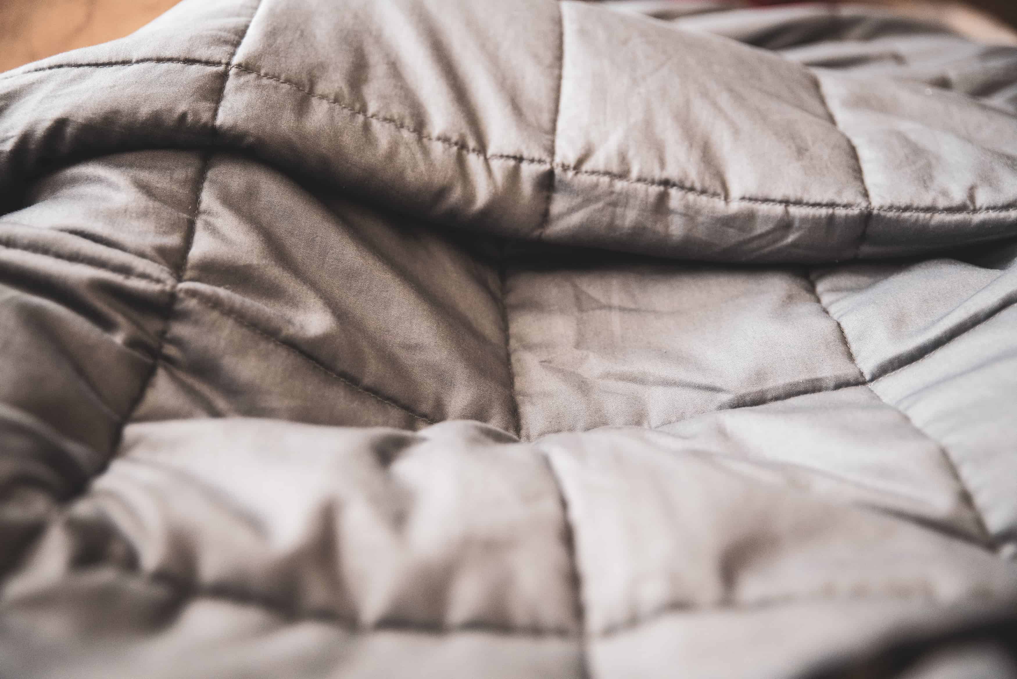 Top 5 Best Weighted Blankets For Adults In 2020 - Follow Me Away