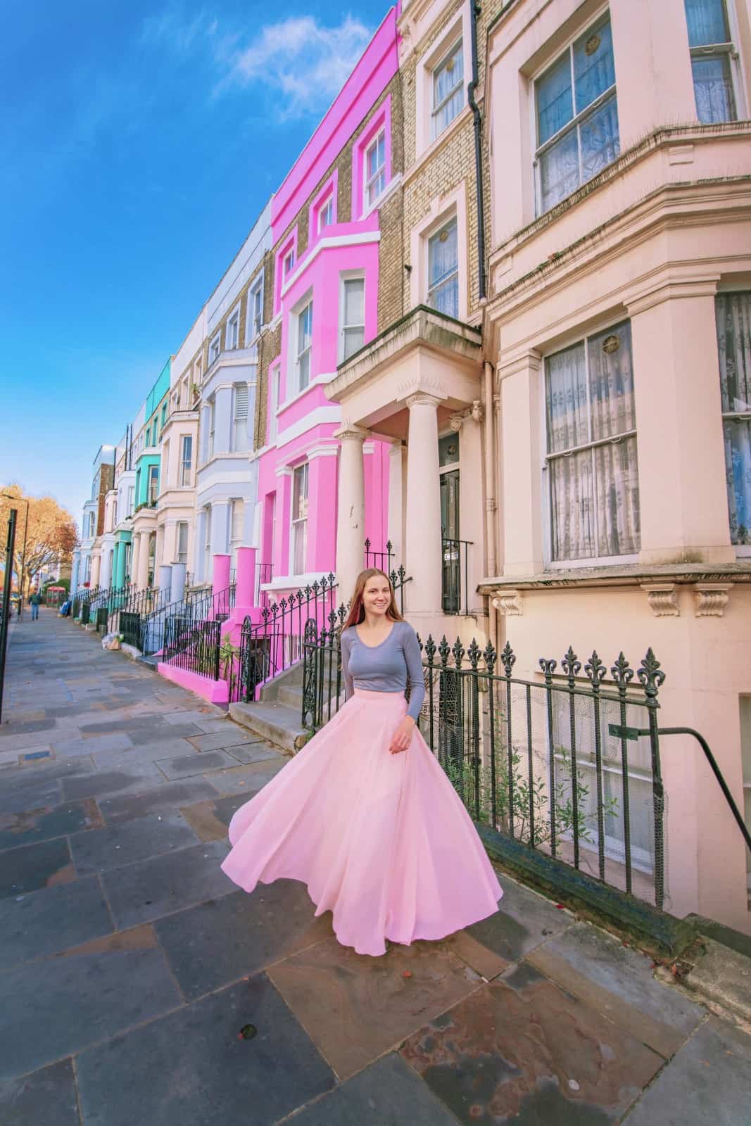 Colorful Notting Hill houses make for some great Instagram spots in London | Instagrammable places in London | london photography locations