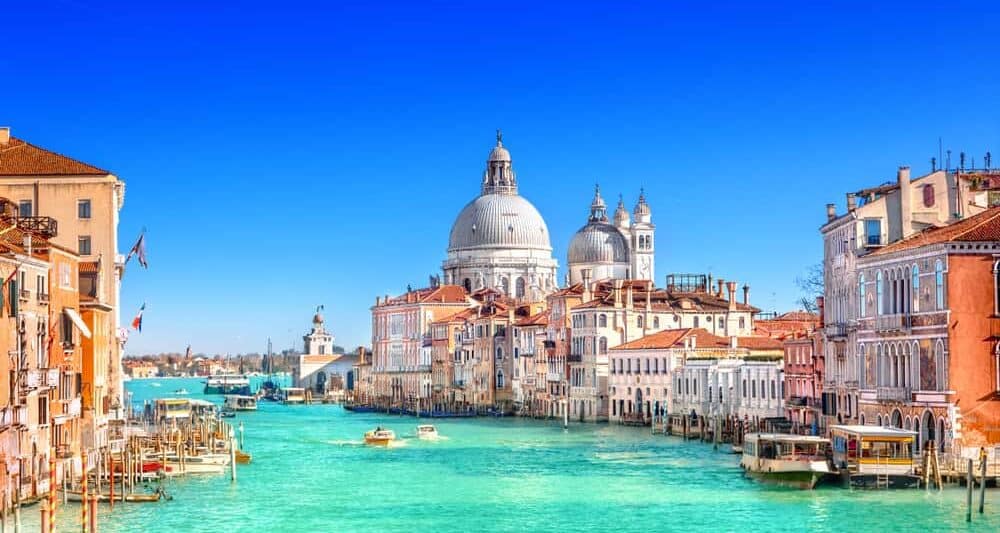 10 Stunningly Beautiful Places You Must Visit In Northern Italy