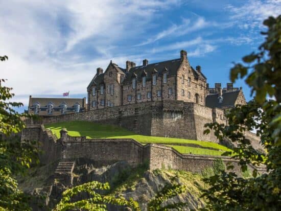 Edinburgh is one of the best sights during a weekend in Edinburgh!