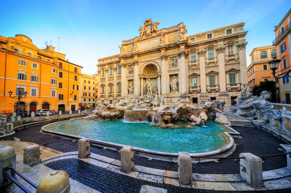 fill up water bottle on your Italy packing list at fountains in Italy