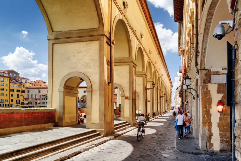 The beautiful enclosed archway of the Corridoio Vasariano is a must see if you are spending one day in Florence!