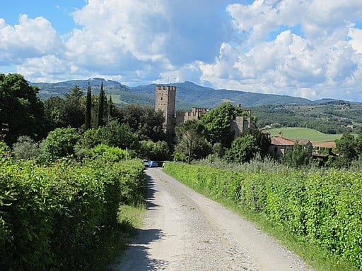 one of the prettiest castles in Tuscany!