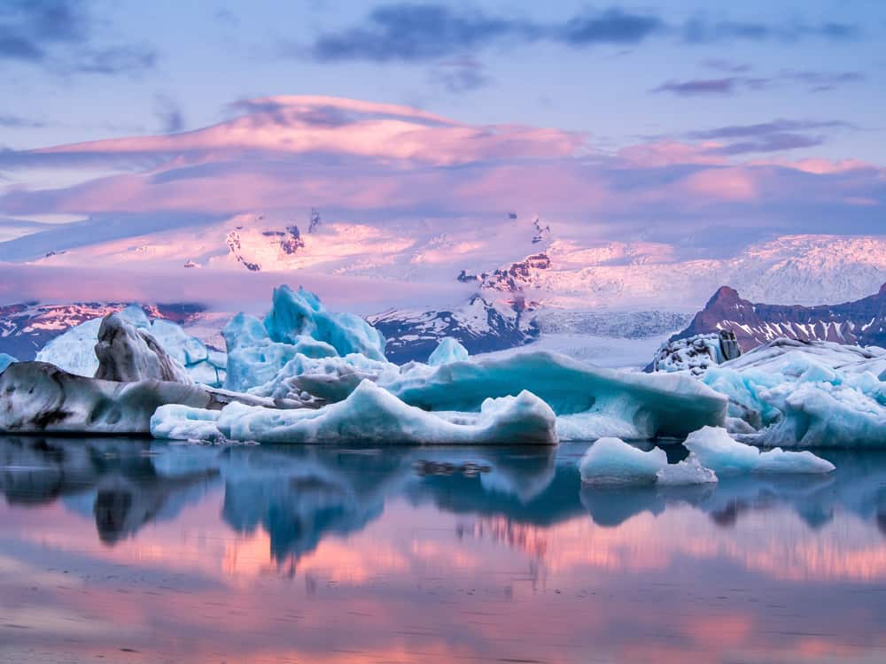 Jökulsárlón glaciärlagunen på Island i december