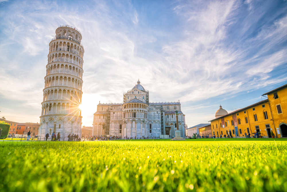 The leaning tower of Pisa in Tuscany at golden hour.