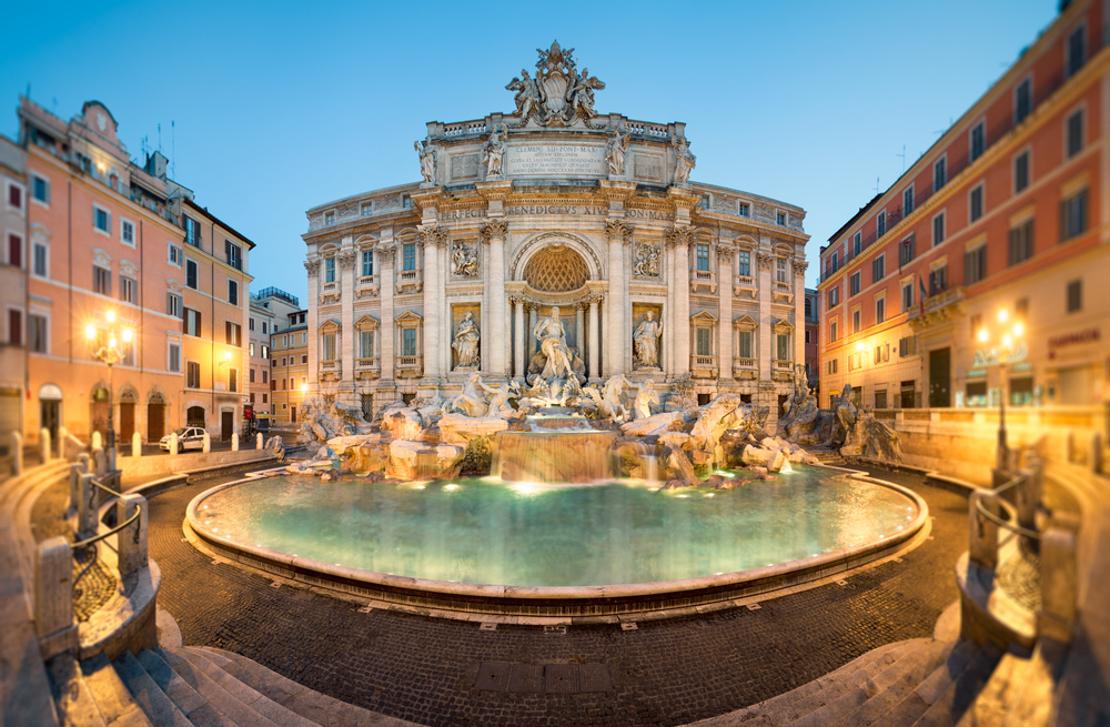 See the trevi Fountain at night during your 10 day Italy itinerary