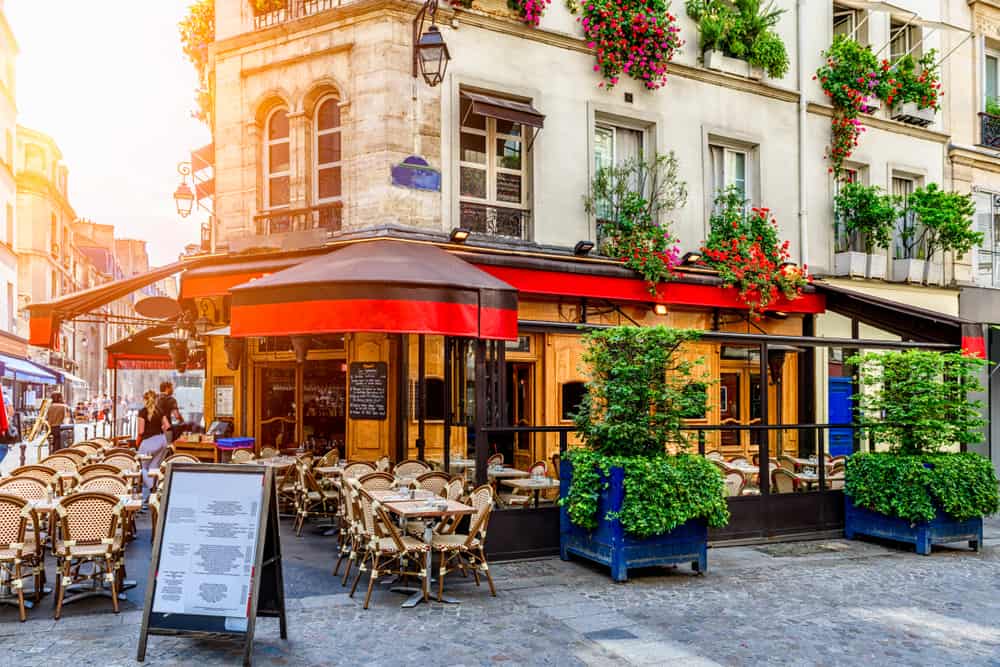 these are the prettiest and best cafes in Paris