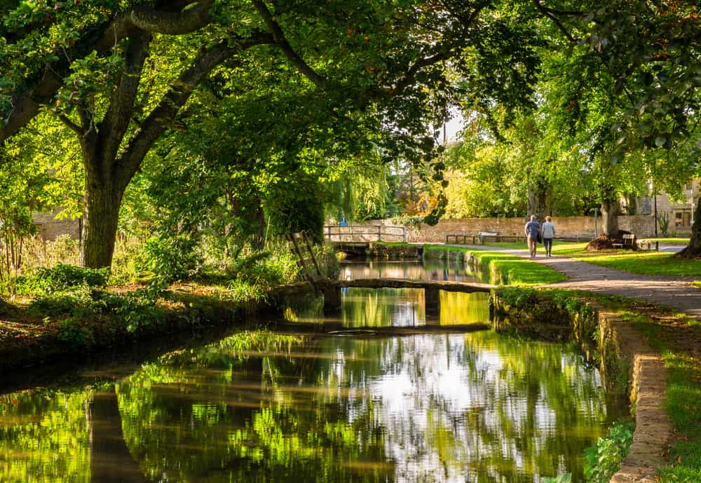 The Lower Slaughters is more popular than the upper slaughters but still gorgeous and green with its nature and river running through the village!