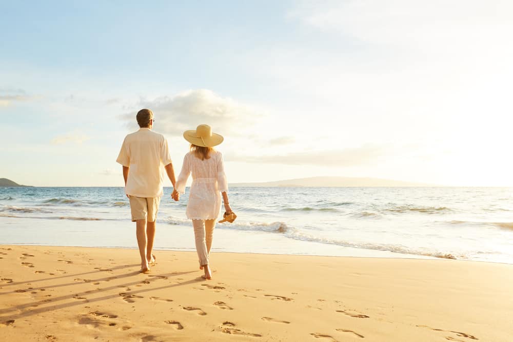 Hawaii Honeymoon Couple on Beach