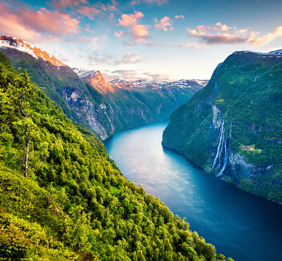 Photo of Geiranger, a Must-See for Your Norway Itinerary