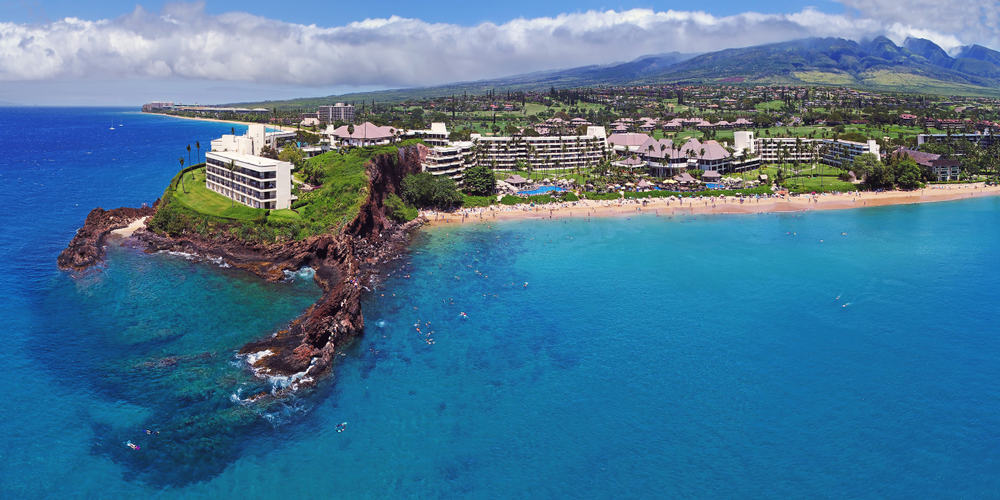 Kaanapali Beach is resort city and where to stay in Maui