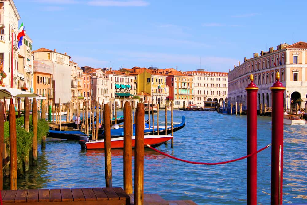 A beautiful view of a canal in Cannaregio, a great choice of where to stay in Venice