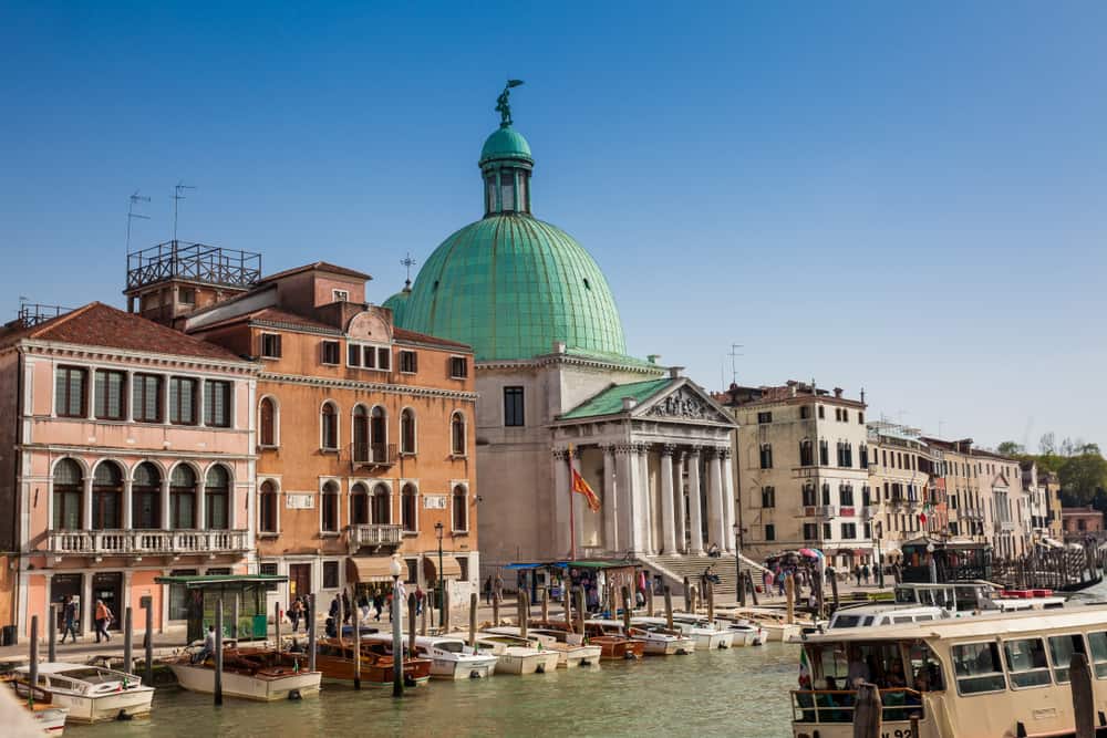 Beautiful buildings and canal in Santa Croce, a great choice of where to stay in Venice