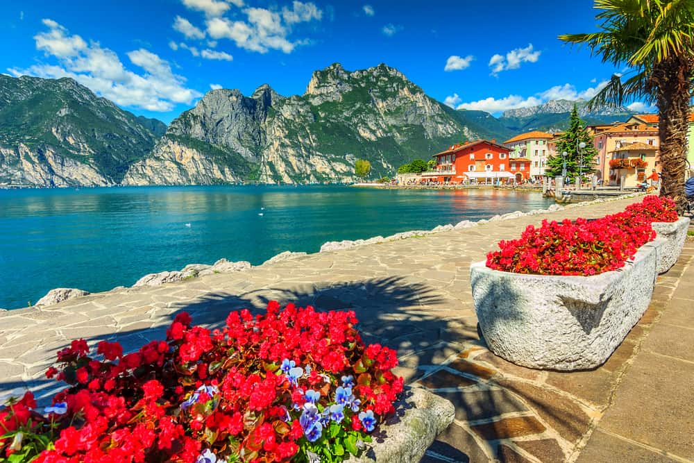 italian lakes tourism