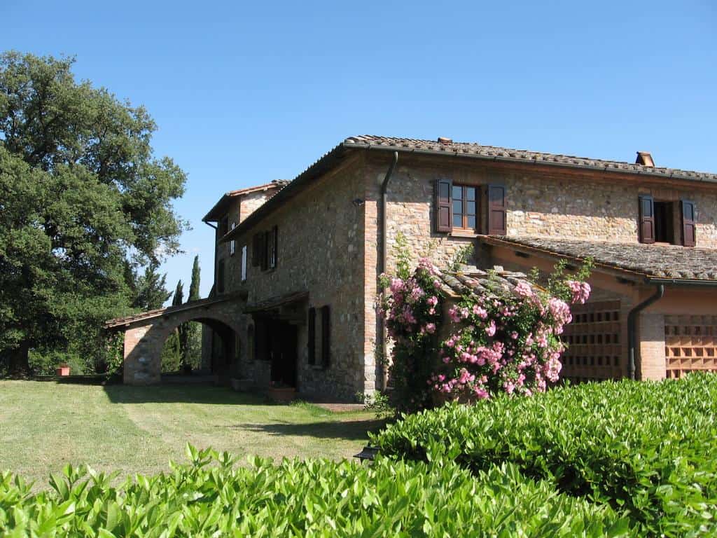 Villa Palazzo Bello Cetona can sleep up to 20 people