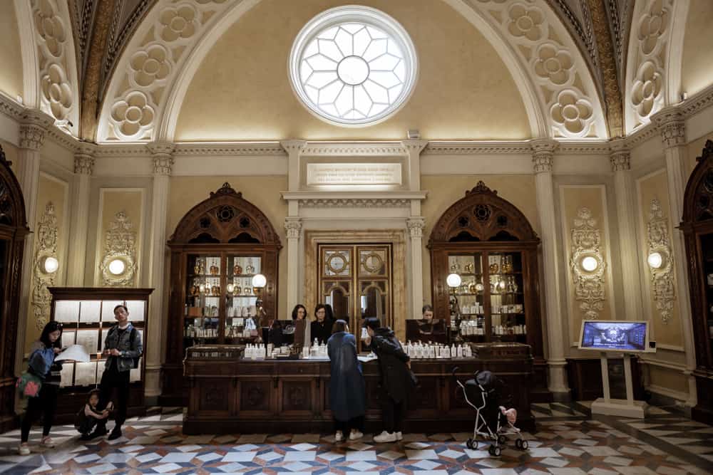 people buying goods at the santa maria novella pharmacy