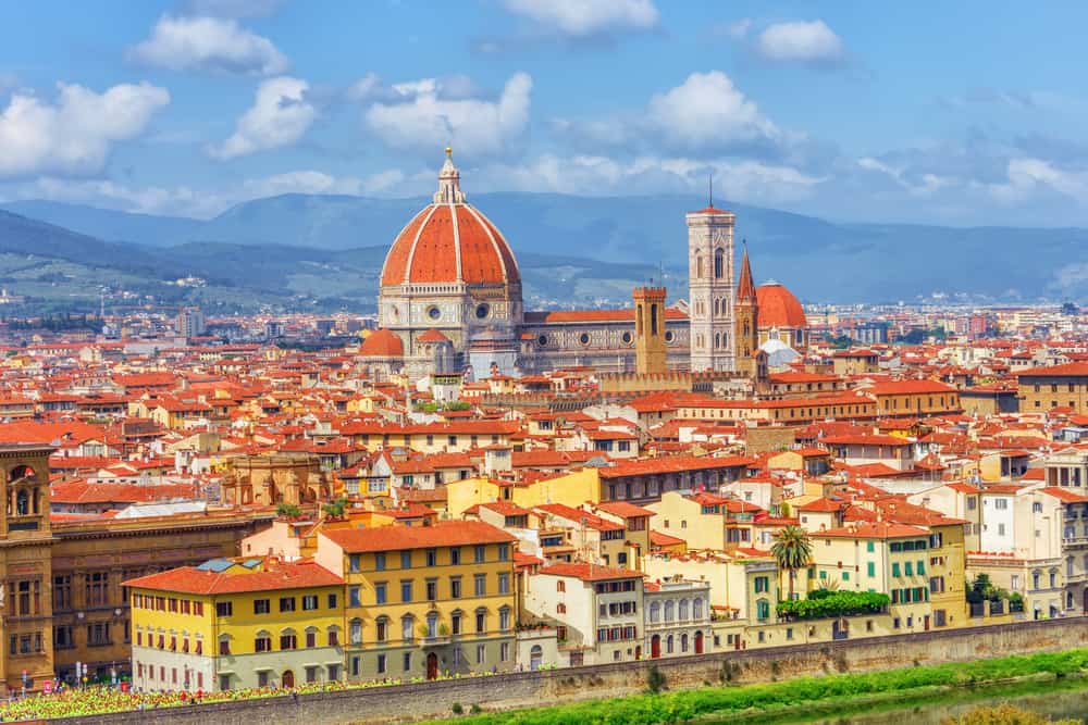 far away view of the piazza del duomo in Florence 