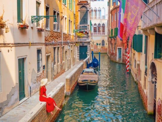 Ponte de La Verona is one of the secret Instagram spots in Venice | pretty instagram locations in Venice Italy | canals in Venice | best photo locations in Venice | prettiest spots in Venice for Instagram photos