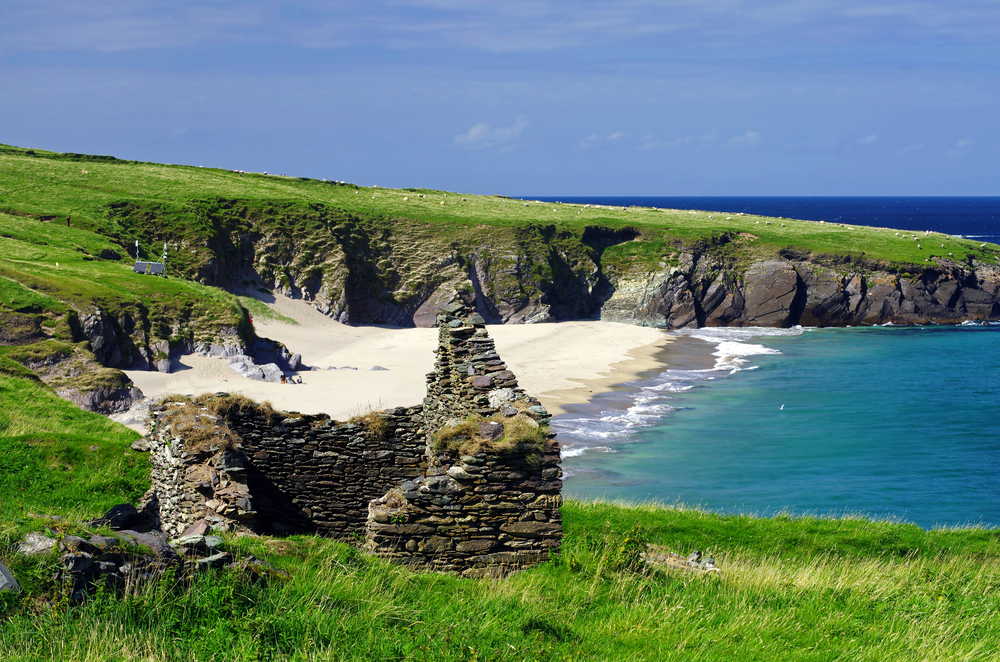 Photo of ruins at Blasket Islands, a great stop for your Slea Head drive.