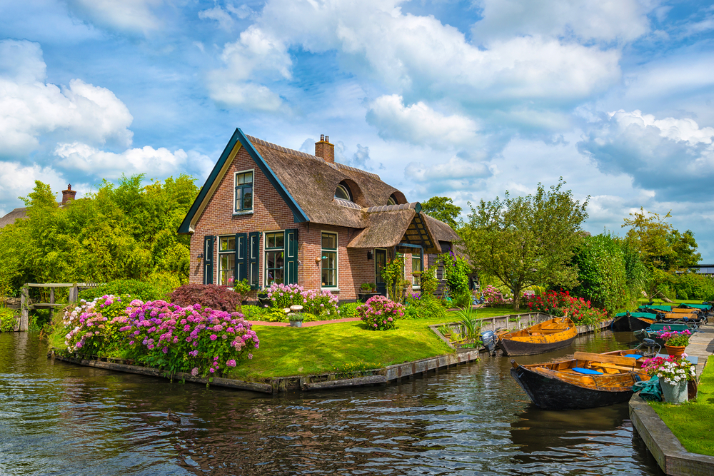 Day Trips From Amsterdam Giethoorn