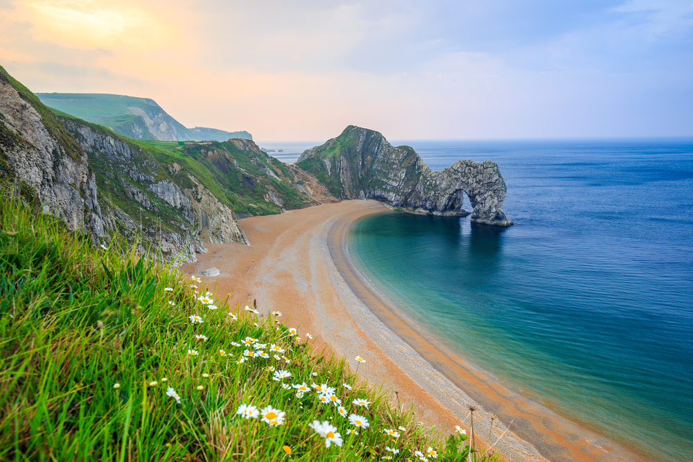 photo of durdle door, a natural limestone arch located in Dorset, southern england