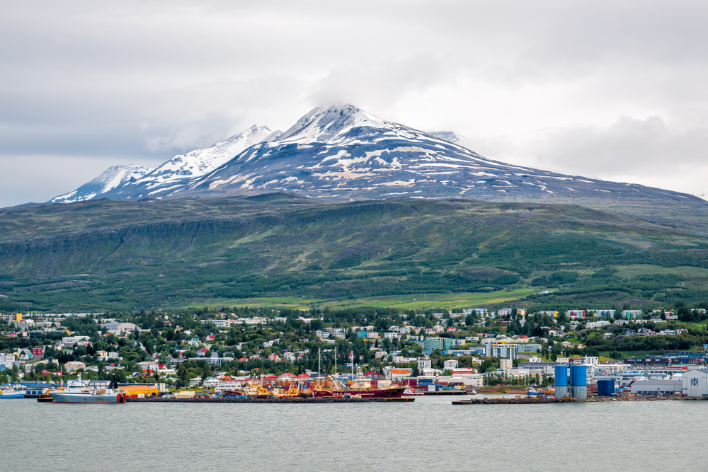 The foothills is a great and budget friendly place to stay in Iceland!