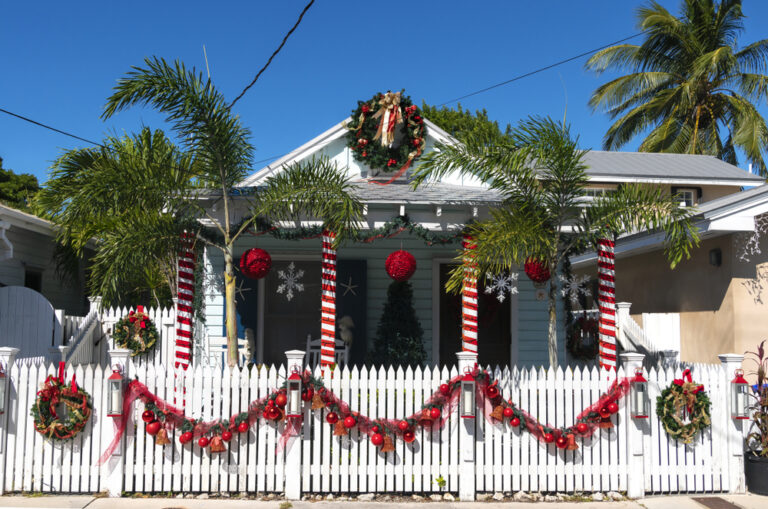23 Best Places For Christmas In The USA (Festive Vacation Destinations!) Follow Me Away