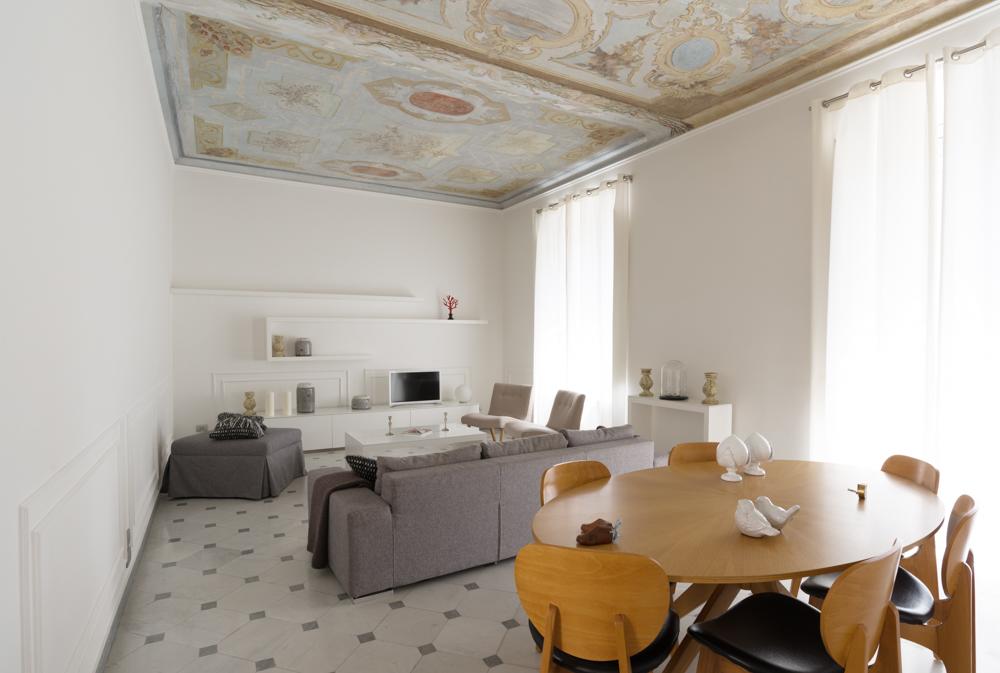 Look at the beautiful floors and ceiling in Via Chiodo Luxury Apartment! It's one of the most unique luxury hotels in Cinque Terre