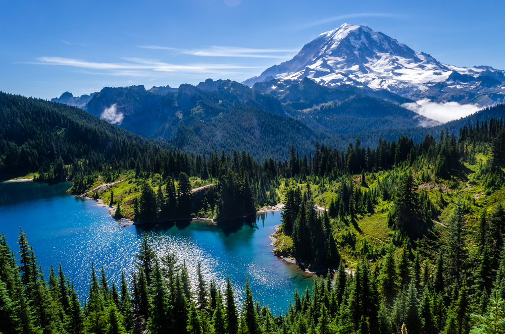 Mount Rainier National park is one of the most popular National Parks in the US and hiking here is one o the best things to do in Washington State 